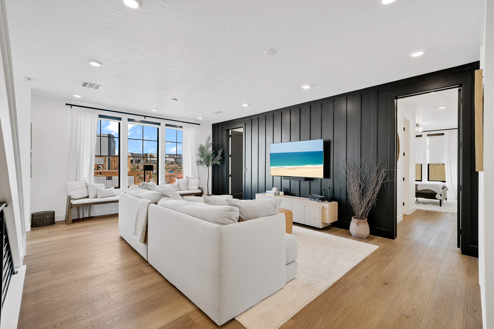 White Sands - Interior 3