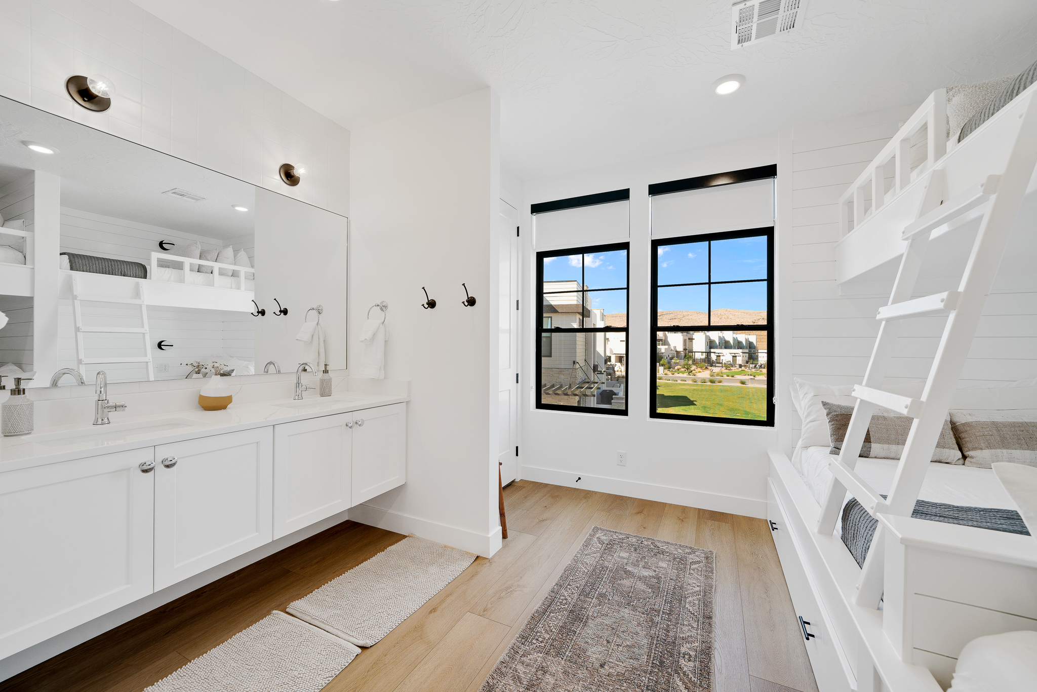 White Sands - Interior 2