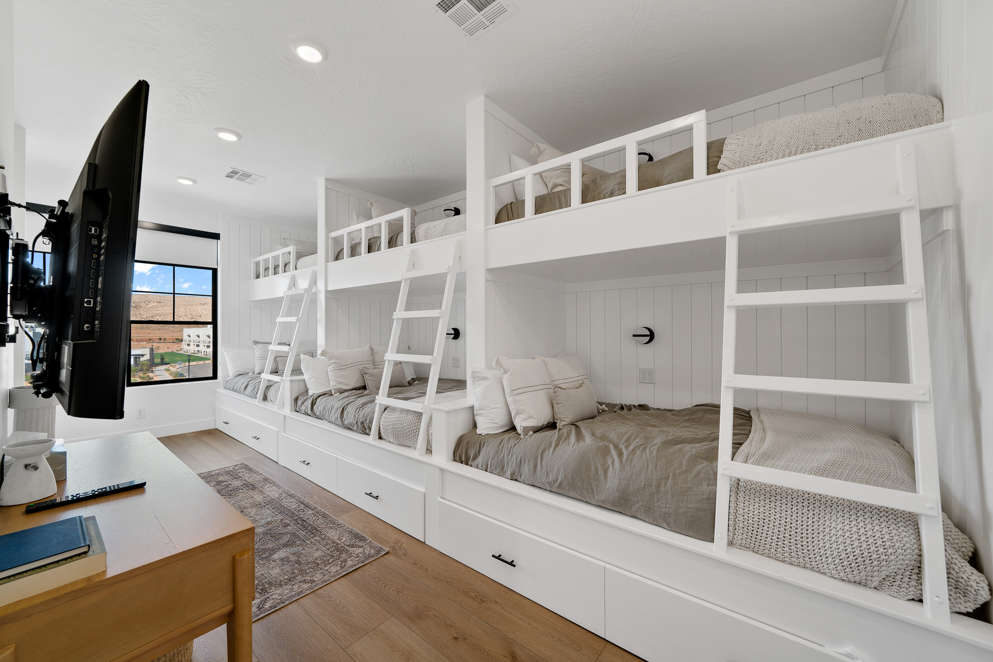 White Sands - Interior 4