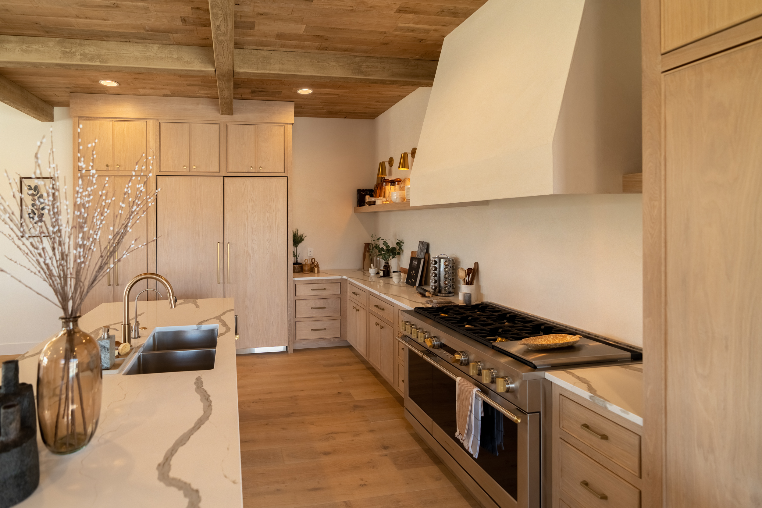 Cyan Heights - Interior 1