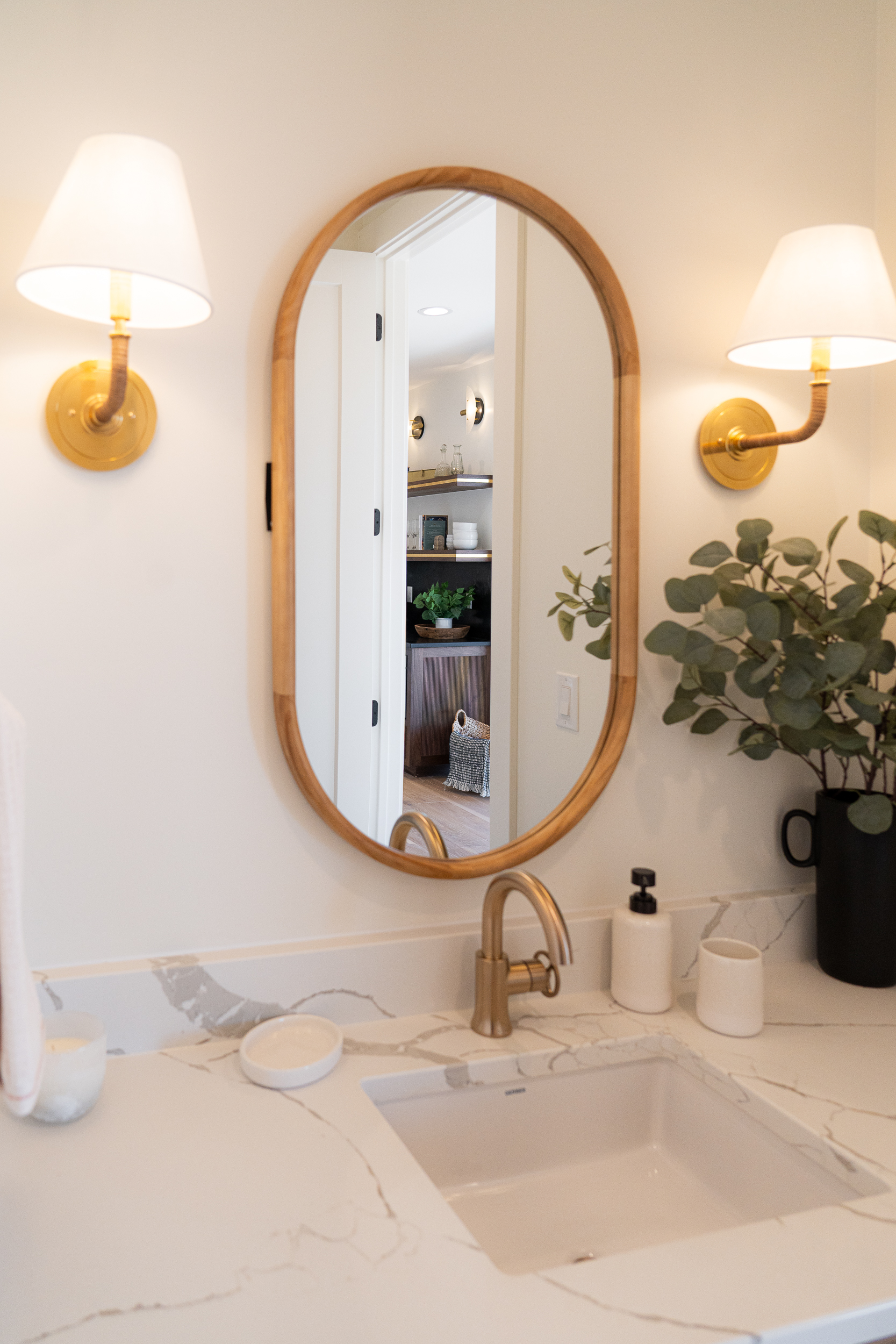 Desert Sapphire - Interior 1