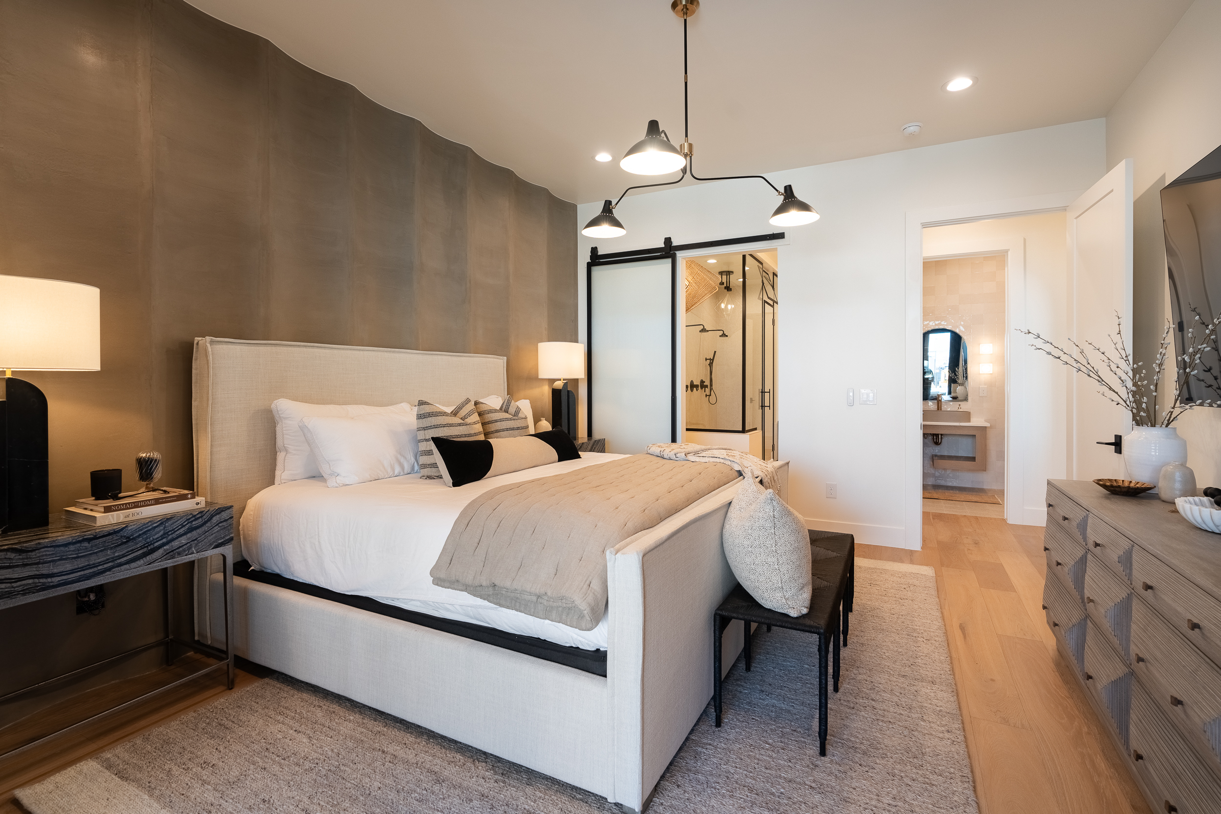 Desert Sapphire - Interior 1