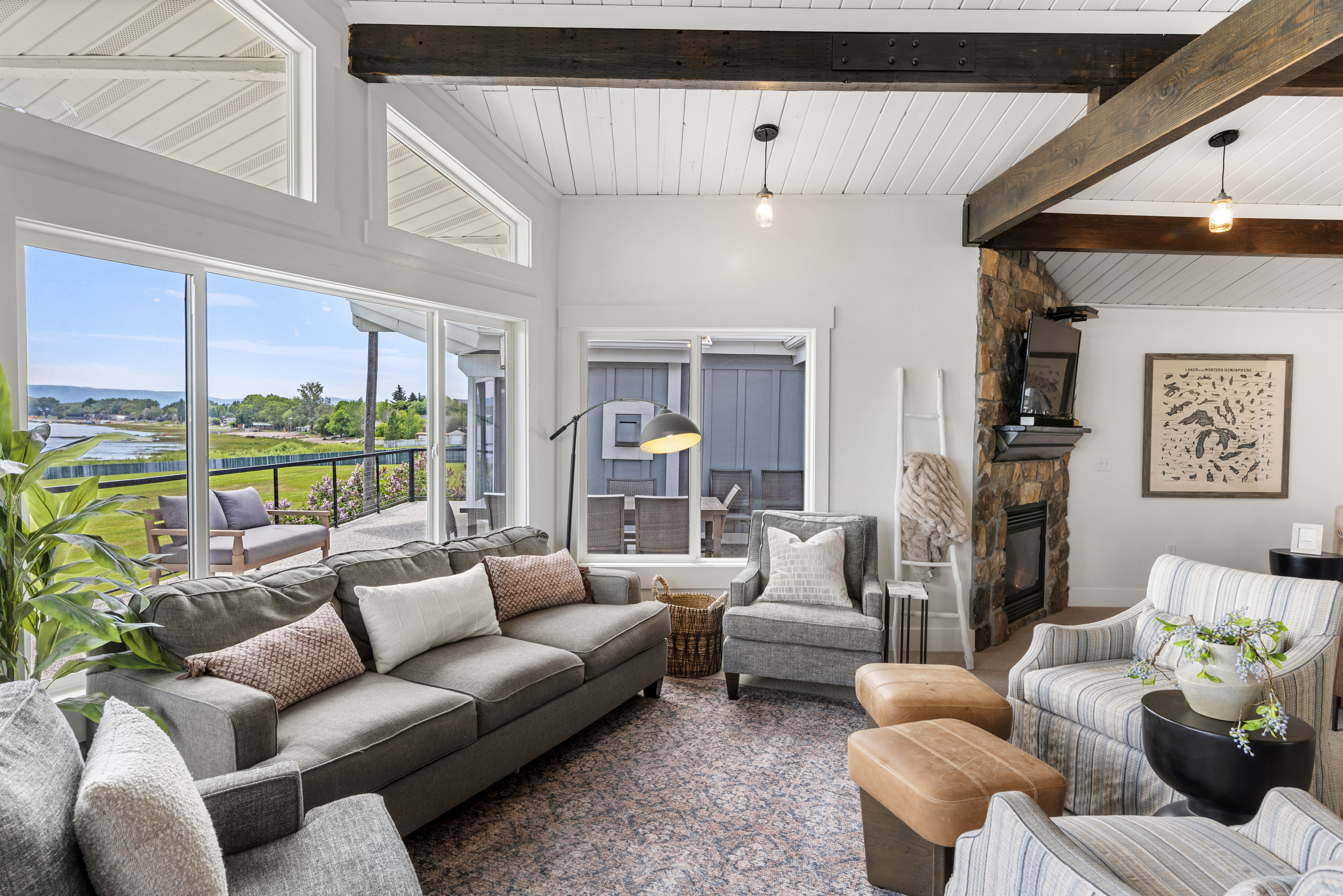 Ember | Lakefront - Interior 2