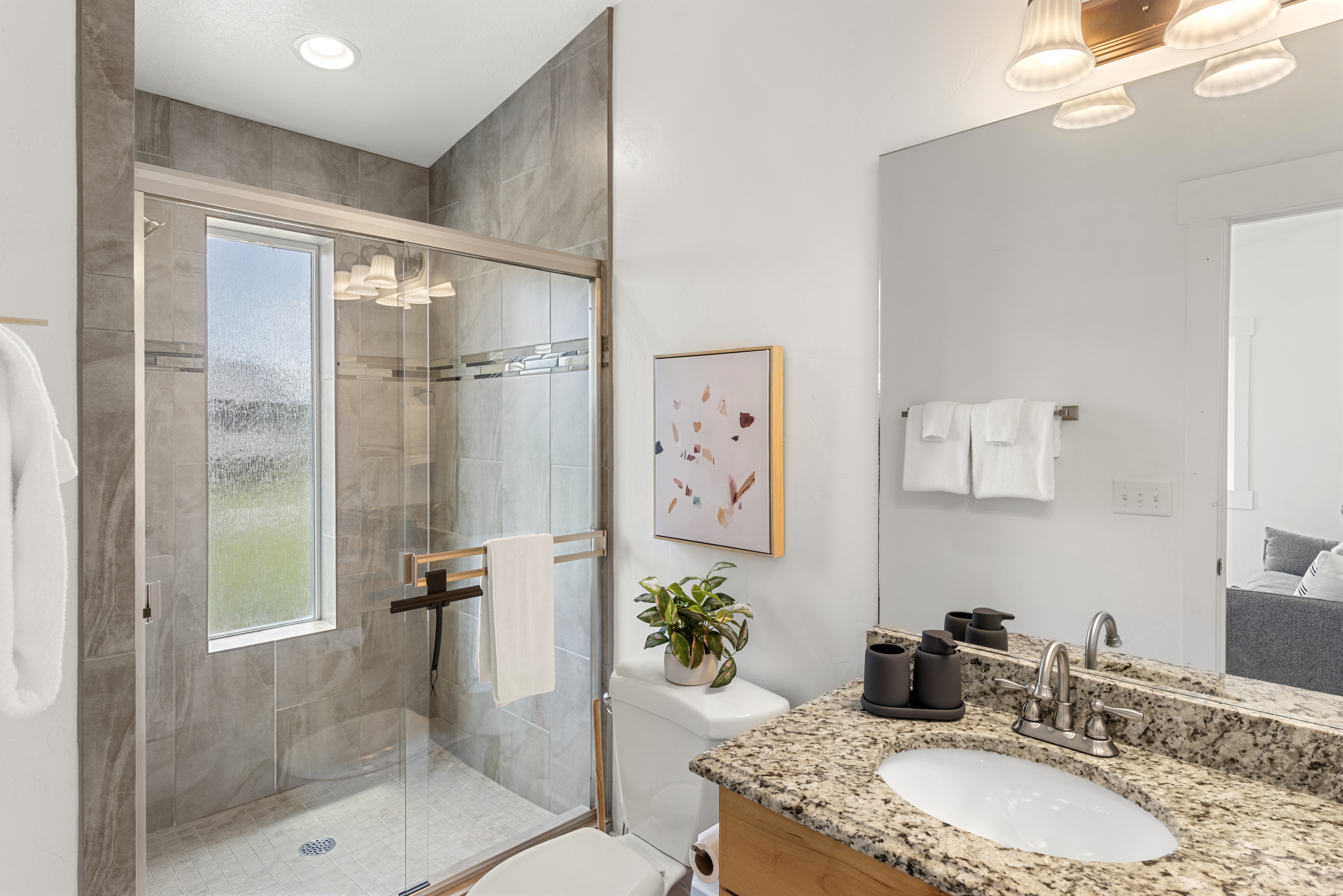 Ember | Lakefront - Interior 2