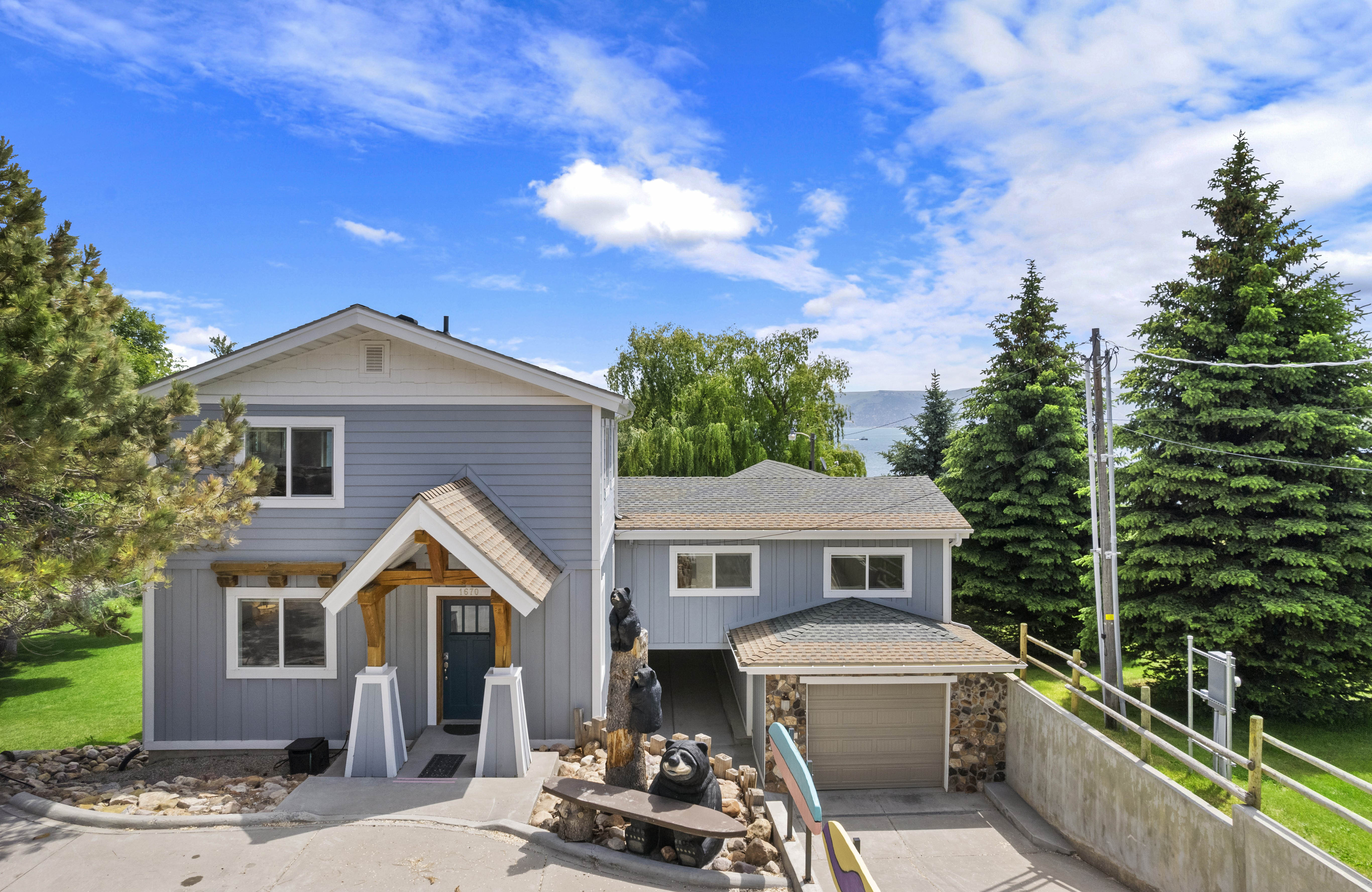 Ember | Lakefront - Interior 3