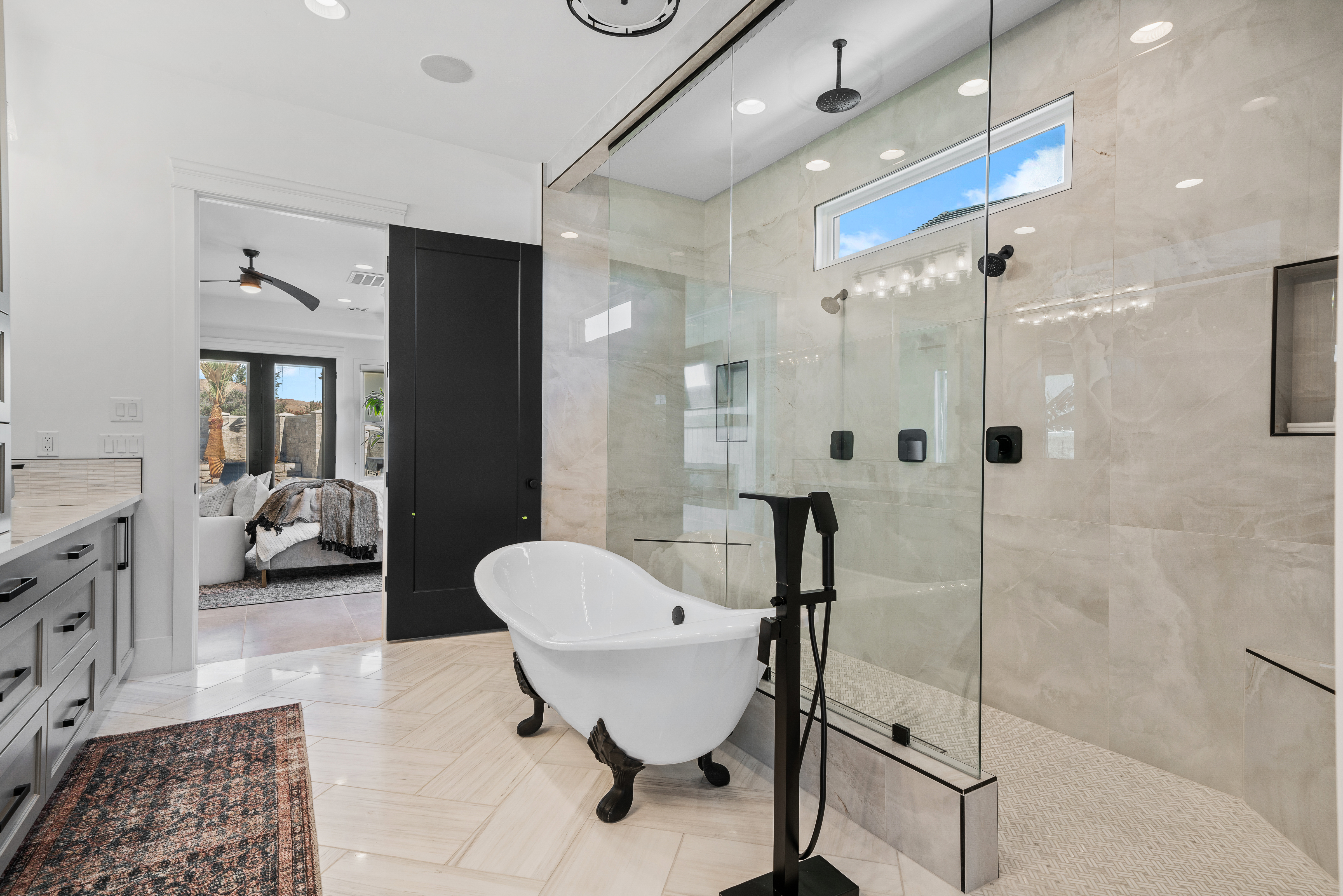 McKenzie - Interior 1