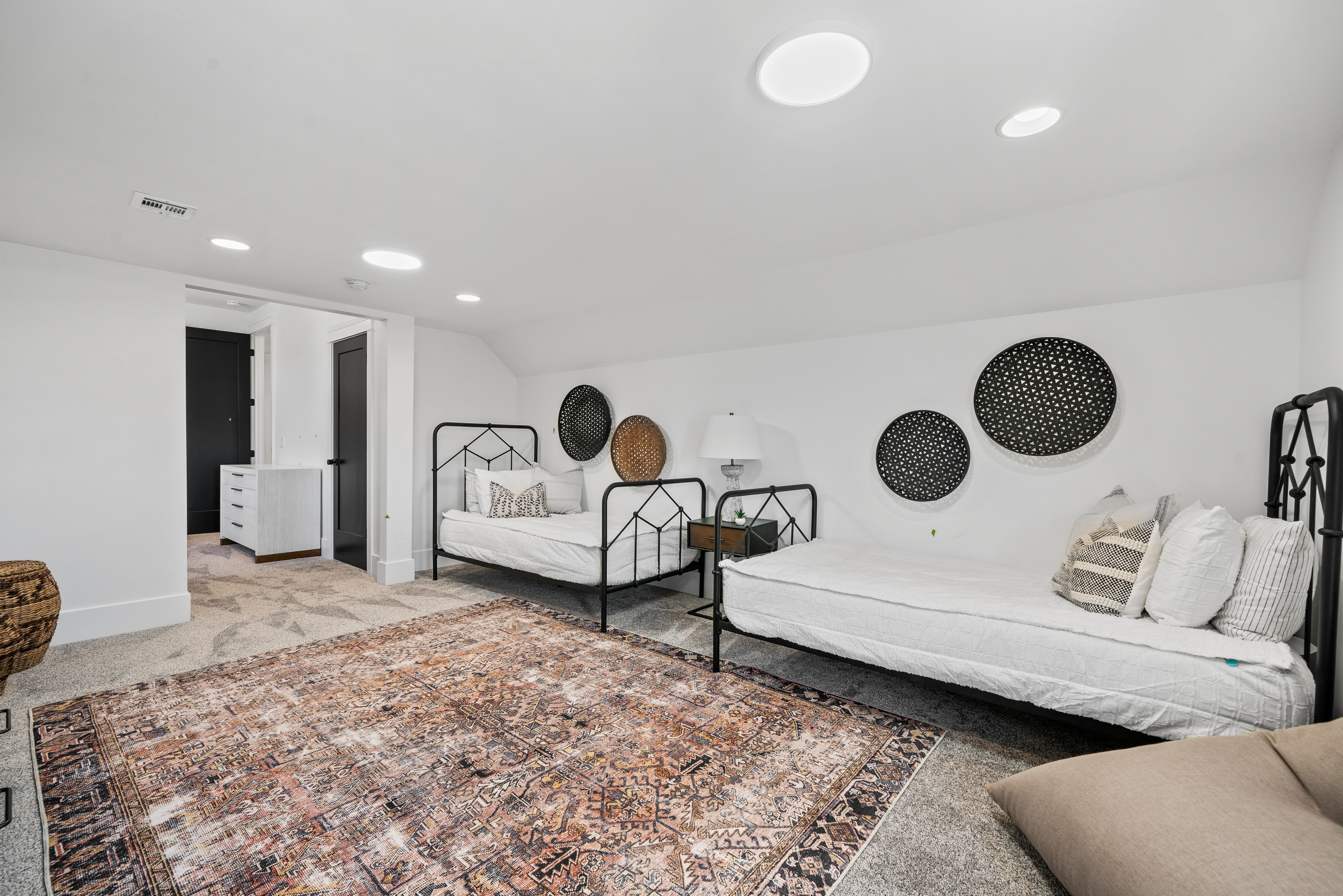 McKenzie - Interior 4