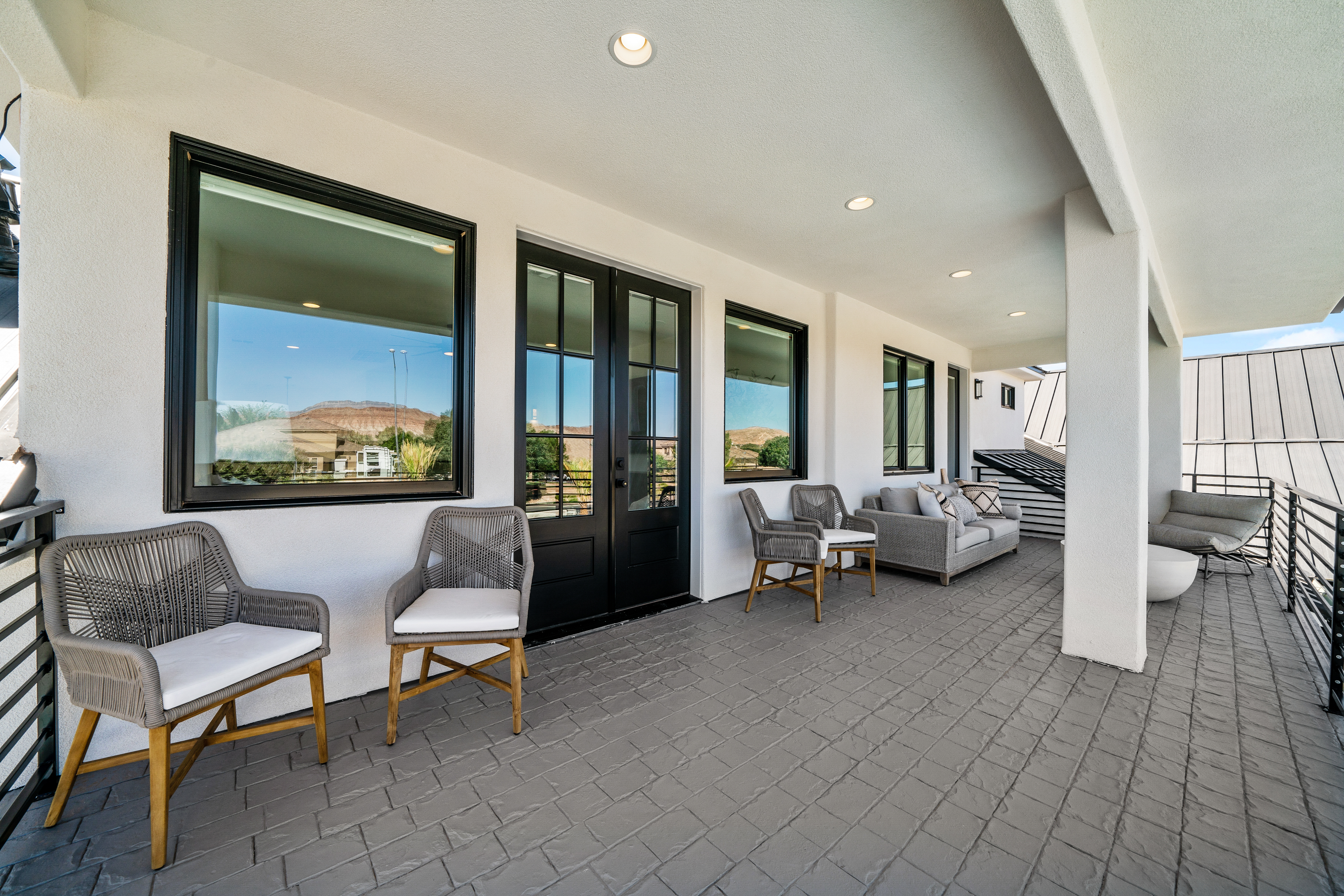 McKenzie - Interior 3